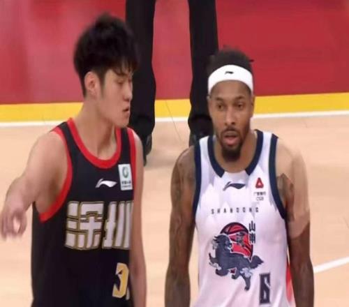 克里斯轰23分10篮板山东高速男篮10395力克深圳止连败