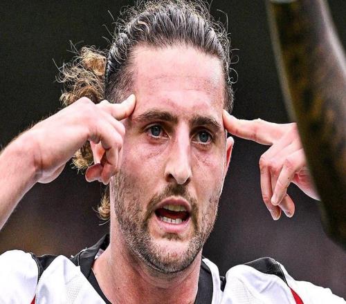 足坛一夜动态：拜仁提前4轮卫冕德甲！曼城21阿森纳C罗969球