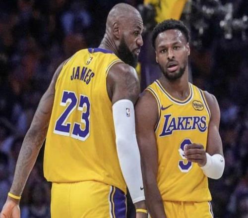 卧槽！13连胜！恭喜詹姆斯，不败在延续，这纪录太厉害了