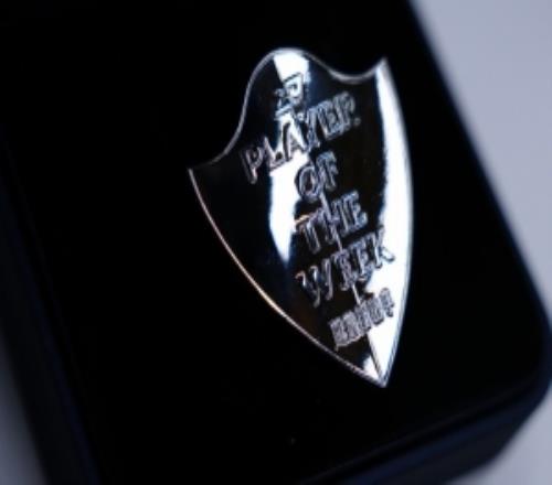 BLG晒奖章照片：正因五个人的共同努力，才构成了最好的团队