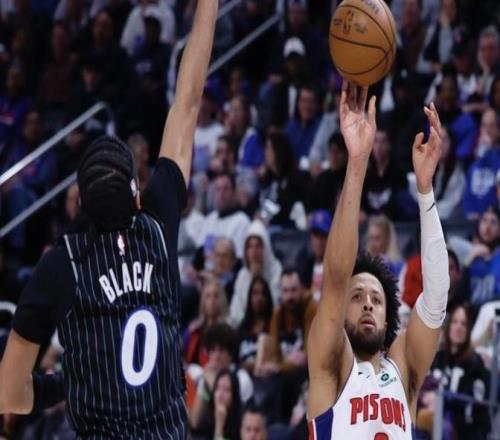 爆大冷！东部第一轰然倒下：全场鸦雀无声，康宁汉姆空砍39+5+4