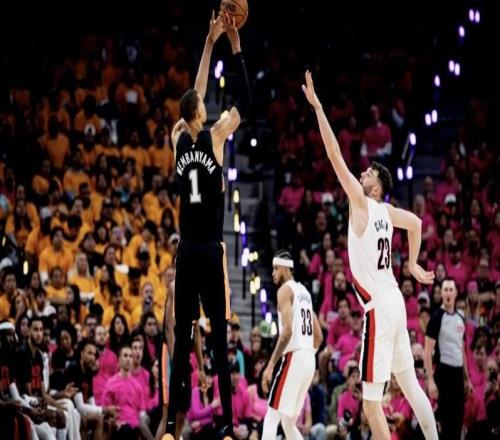 麦迪：开拓者该增强对文班的身体对抗，敢冲击内线就把他掀翻