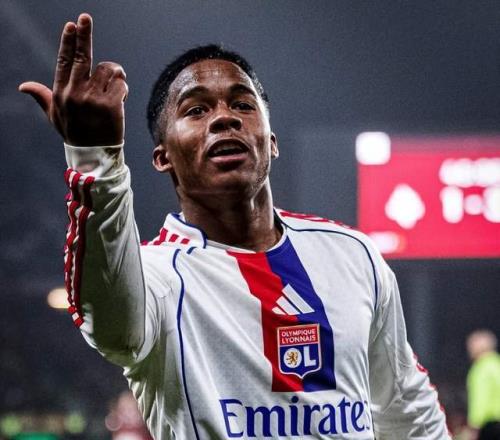 19岁皇马租将闪耀：1传1射攻克巴黎！17场7球7助冲击世界杯