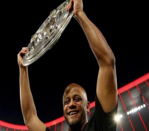 孔帕尼德甲两连冠！德甲50胜里程碑，冲击三冠王+德甲积分纪录