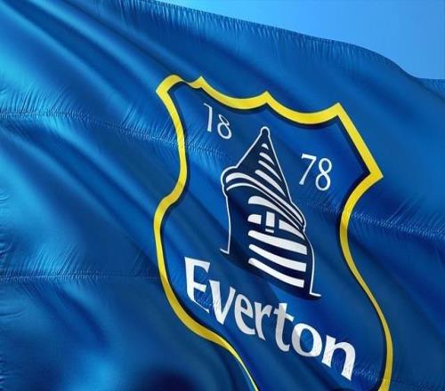 利物浦中场嘲讽死敌：最差赛季仍领先你们8分