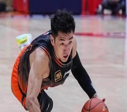 高诗岩缺阵助力山东男篮避免连败他风评变差，是从这件事开始的