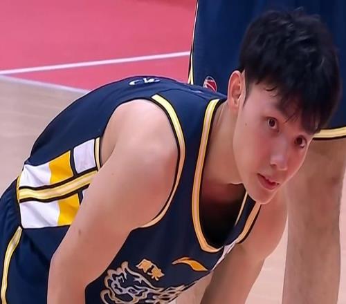 广东最新消息！徐杰深夜发声，新大外参加婚礼，焦泊乔遭弃用