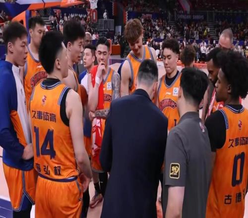 上海男篮34分大胜辽宁，弗格32+7手刃老东家赵继伟11+4莱迪24+13