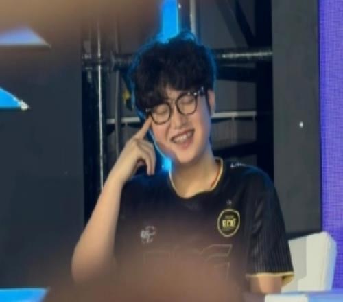 ZmjjKK长文认真回复粉丝：感谢你能从我身上获得力量和快乐