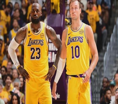 湖人G1的"冷静"从哪来一个新教练的战术实验