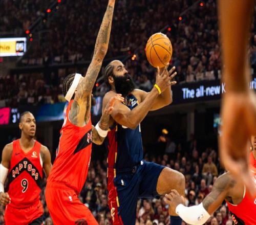 首组20诞生，哈登一战迎3大里程碑！骑士3核轰83分触发必胜定律