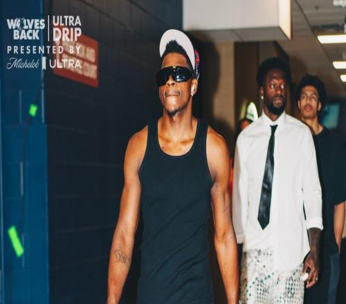 带伤出战，官方：爱德华兹将出战今日对阵掘金的比赛