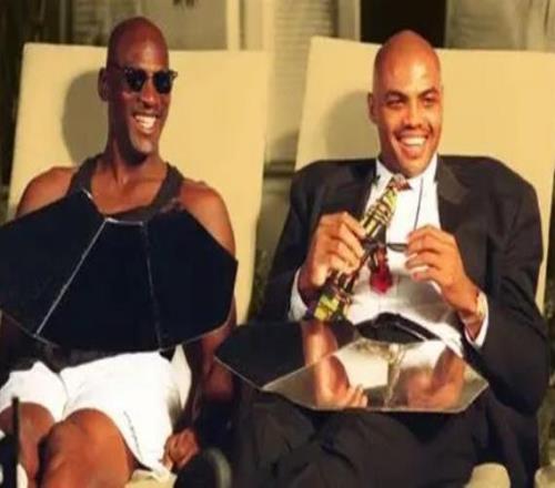 巴克利乔丹关系和好如初起因是巴克利批评乔丹对黄蜂的管理