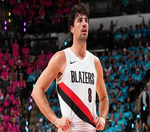 面对马刺依然拿下了30分，可惜开拓者锋线大将真是有些独木难支