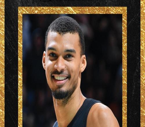 全票当选！官方：文班亚马当选年度最佳防守球员