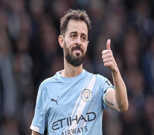 每体：B席未来取决于家庭因素，巴萨成其潜在下家但需大幅降薪