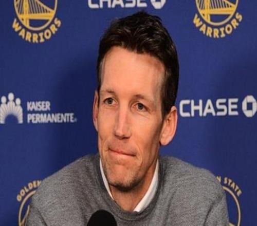 ESPN：邓利维已与勇士完成续约选择继续深耕勇士体系