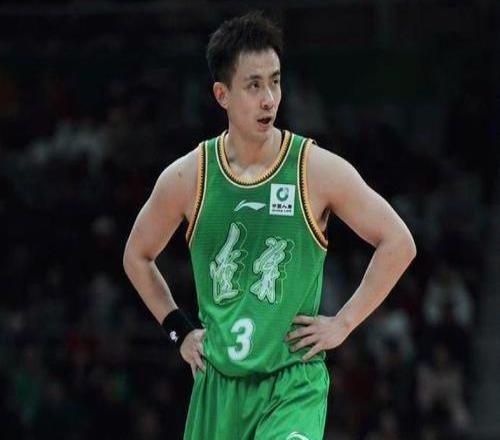 怒了辽宁34分惨败赵继伟开炮这么多年输赢都有过今天俩字呵呵