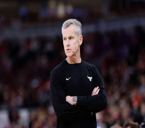 不愿参与雷霆重建，却在芝加哥蹉跎六年，NCAA名帅选择离开