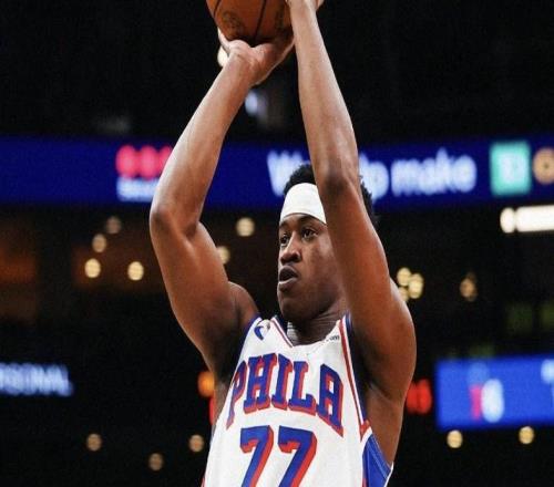 20岁265天，VJ埃奇库姆成为NBA历史季后赛30分10板最年轻球员