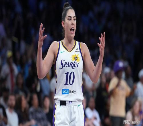 安德玛时代落幕！库里解约之后，火速官宣裁掉WNBA超级球星