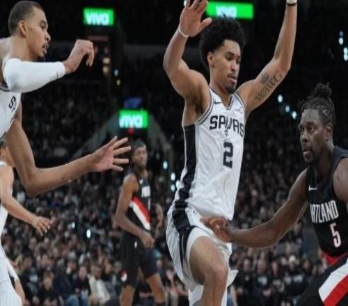 文班脑震荡，霍乐迪给马刺上课