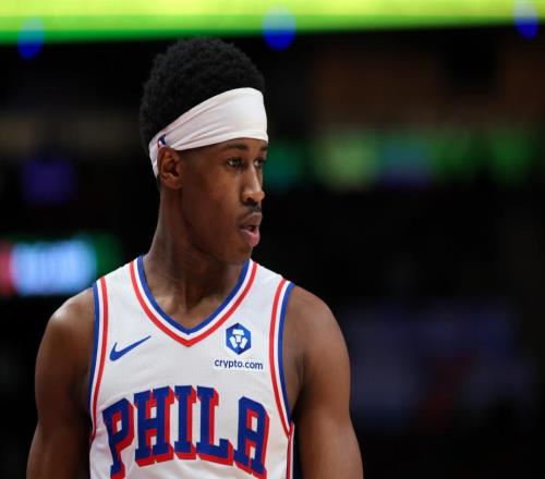 轰30+10破纪录，20岁探花导演大爆冷！残阵76人擒绿军总分11扳平