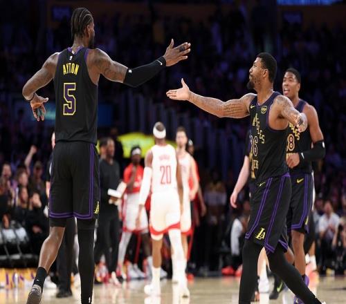 斯玛特登全美第一热搜！轰25+7+5断队史首人拿513万却比肩科比