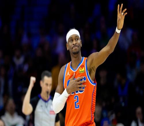 一夜消息：亚历山大收获殊荣，文班遭遇意外，小里复出时间曝光