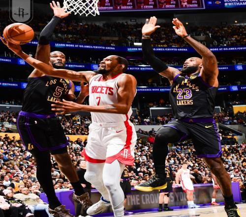 KD复出也难救火箭！詹姆斯轰28+8+7诠释何为领袖，湖人晋级稳了