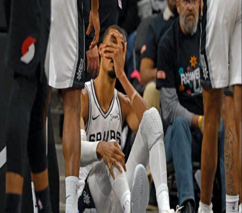 文班确诊脑震荡，一战伤3人吹罚惹争议！马刺爆冷输球面临3大挑战