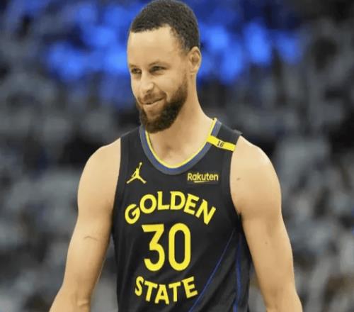 38岁的库里还在射三分，34岁的格林还在抢断小卡勇士王朝还没散！