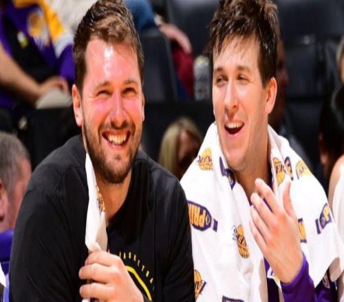 Shams：东契奇预计无缘出战首轮里夫斯进度更快有望首轮末复出