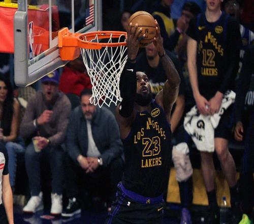 NBA季后赛综述！湖人骑士拿到20，4组11，东部前三均丢主场优势