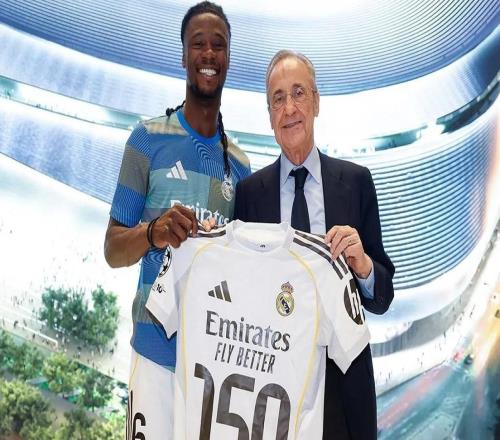 达成皇马生涯150胜里程碑，卡马文加获赠纪念球衣