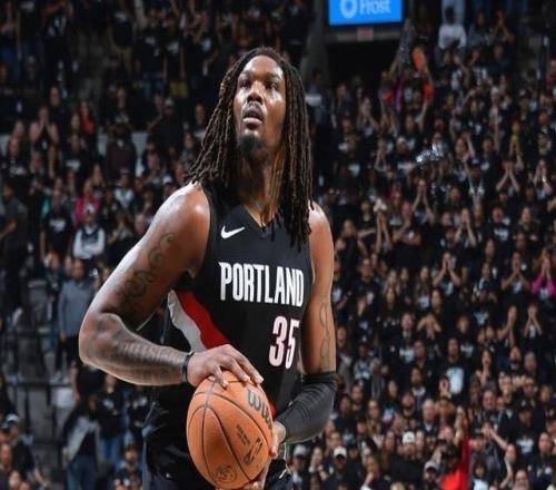 差距太大，克林根首发24分钟正负值14，罗威替补23分半+13