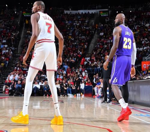 职业下限！火箭02湖人：让我彻底看清这5名球员！