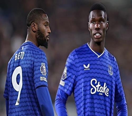 埃弗顿锋线剧本反转：两个前锋的半年沉浮