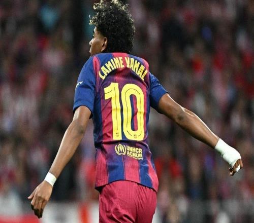 亚马尔闪电破门，巴萨欧冠淘汰赛最快进球时隔7年易主