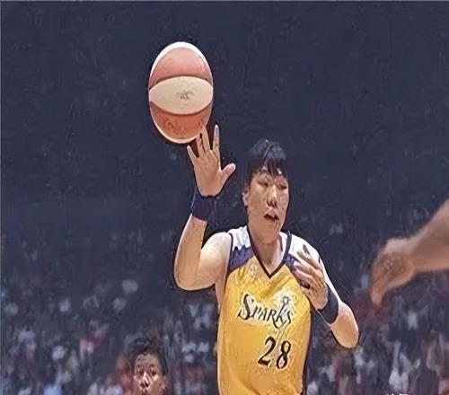 原来她早已去世，身高2米08，多次为国夺冠，24岁就退役终生未婚