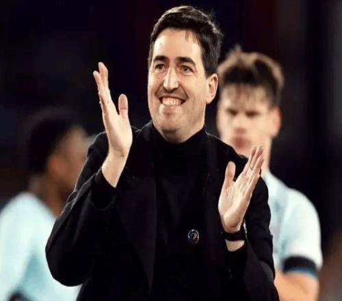 英超震撼一夜：曼城10登顶，切尔西03惨败主帅闪电下课