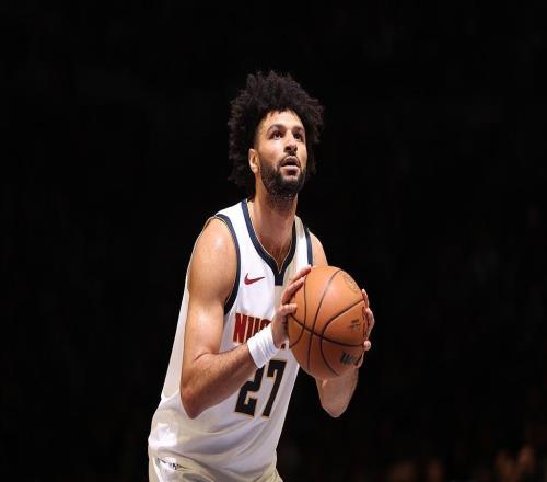 寒冰射手，穆雷17投仅5中，得到16分3板4助攻