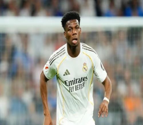 记者：楚阿梅尼绝对是曼联的目标，他可能对皇马规划心存疑虑