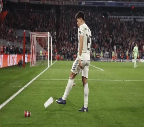 皇马伤兵满营，他的受伤引发球队动荡