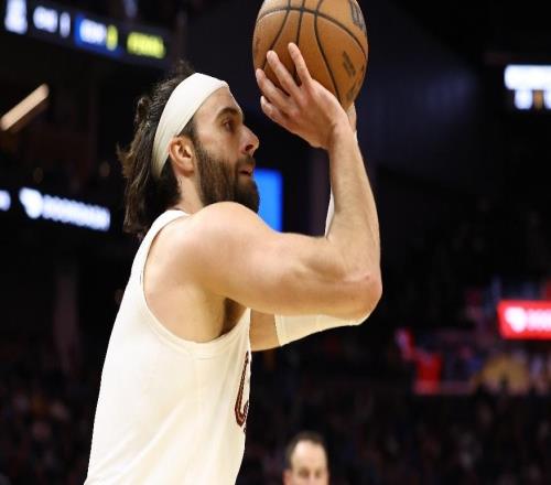 G3骑士104126惨败猛龙球员评价：2人优秀，1人及格，7人低迷