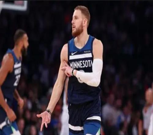 森林狼本不愿和尼克斯进行唐斯兰德尔互换直到迪文琴佐加入进来