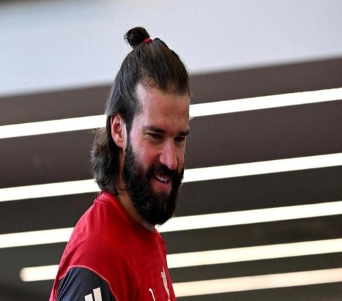 利物浦周四训练：乔戈麦斯回归合练，阿利松仍缺席