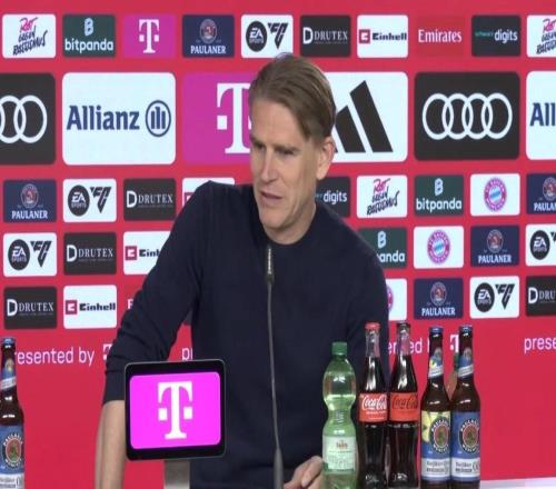 弗罗因德：尚未与诺伊尔完成续约，暂时不能确定帕利尼亚未来