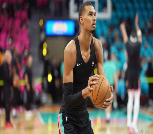 重大进展！文班亚马确认随队出征，脑震荡恢复进度曝光