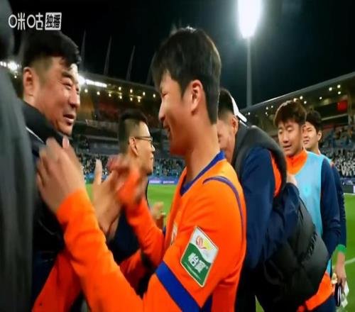 三大平台直播齐鲁德比！韩鹏去年没赢李霄鹏，今年能赢里斯蒂奇